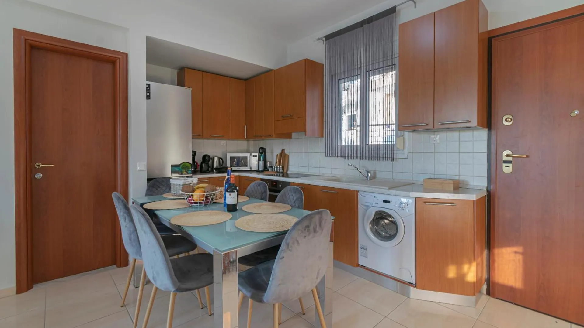 Crystal House 2 Apartment Neos Marmaras