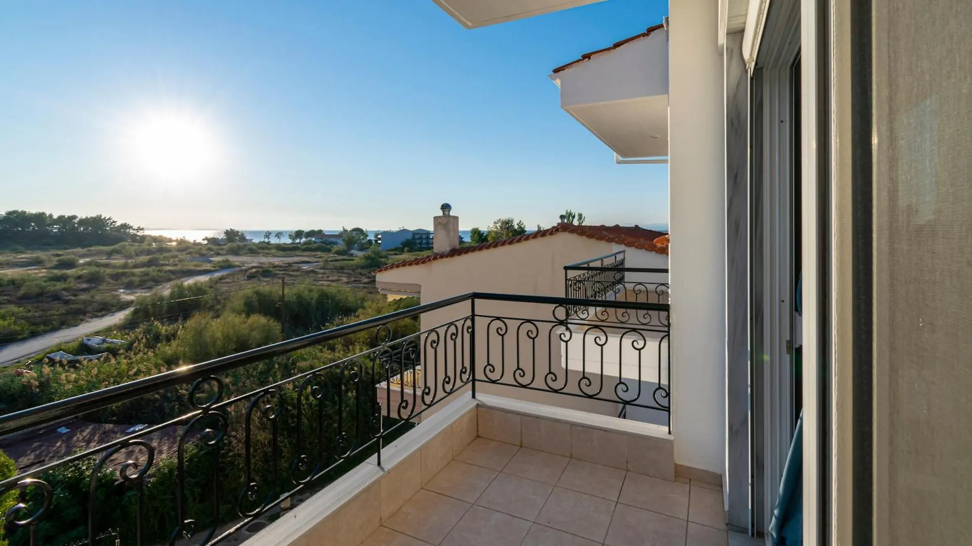 Crystal House 2 Apartment Neos Marmaras