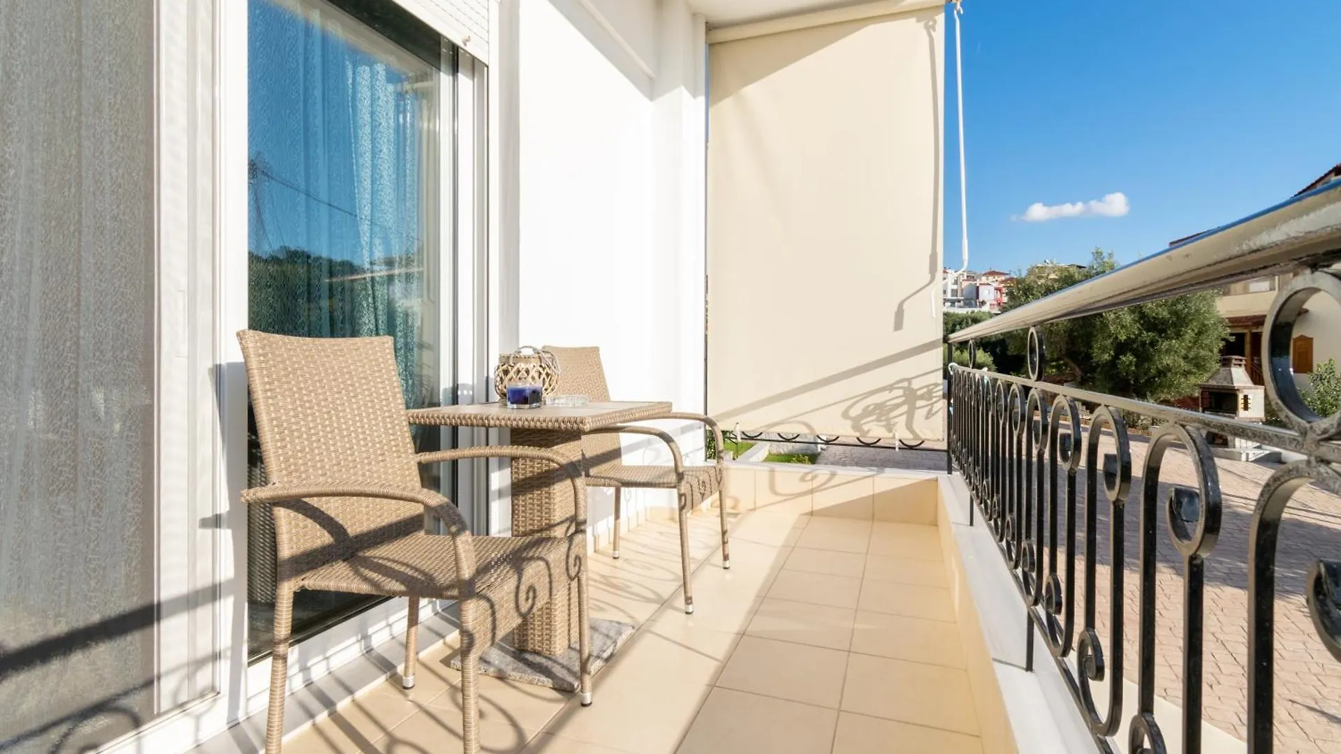 Crystal House 2 Apartment Neos Marmaras